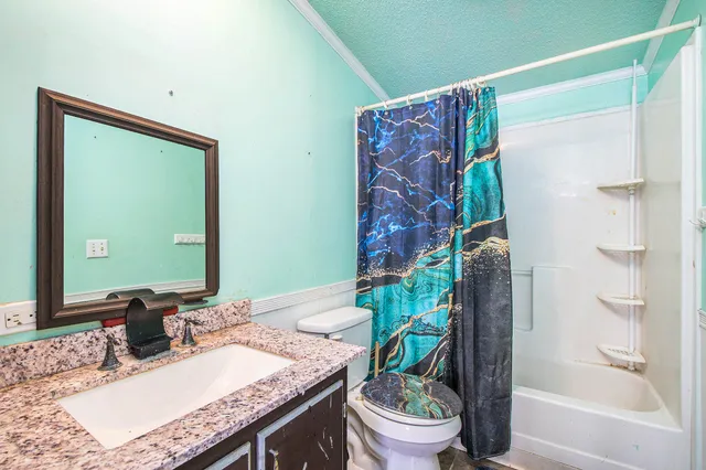 $265,000 | 2348 Segwun Avenue Southeast, Lowell, MI 49331