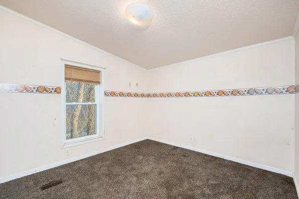 $219,000 | 2348 Segwun Avenue Southeast, Lowell, MI 49331
