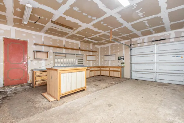 $219,000 | 2348 Segwun Avenue Southeast, Lowell, MI 49331