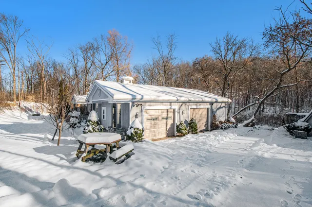 $265,000 | 2348 Segwun Avenue Southeast, Lowell, MI 49331