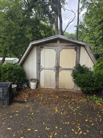 $219,000 | 2348 Segwun Avenue Southeast, Lowell, MI 49331
