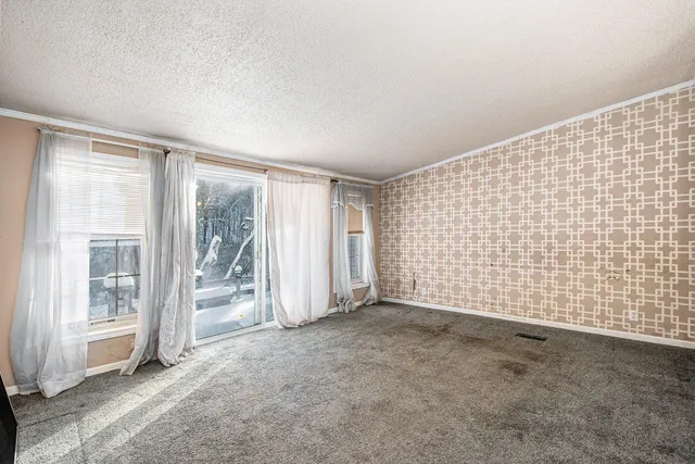 $265,000 | 2348 Segwun Avenue Southeast, Lowell, MI 49331