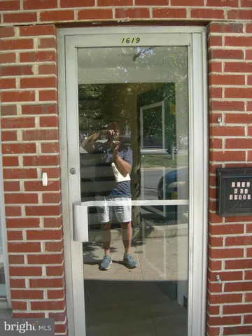 a close up of a street sign