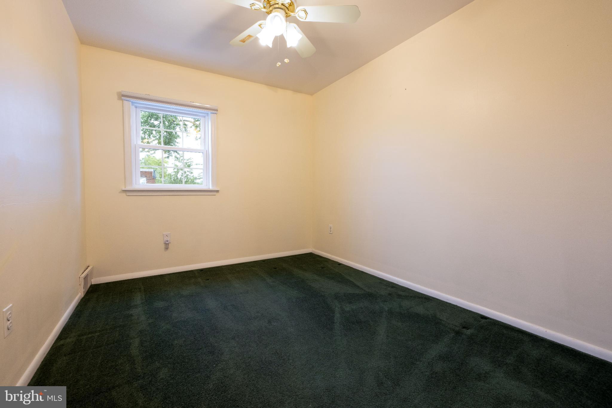 12704 Minden Road Philadelphia, PA 19154 - Photo 15 of 23 an empty room with a window