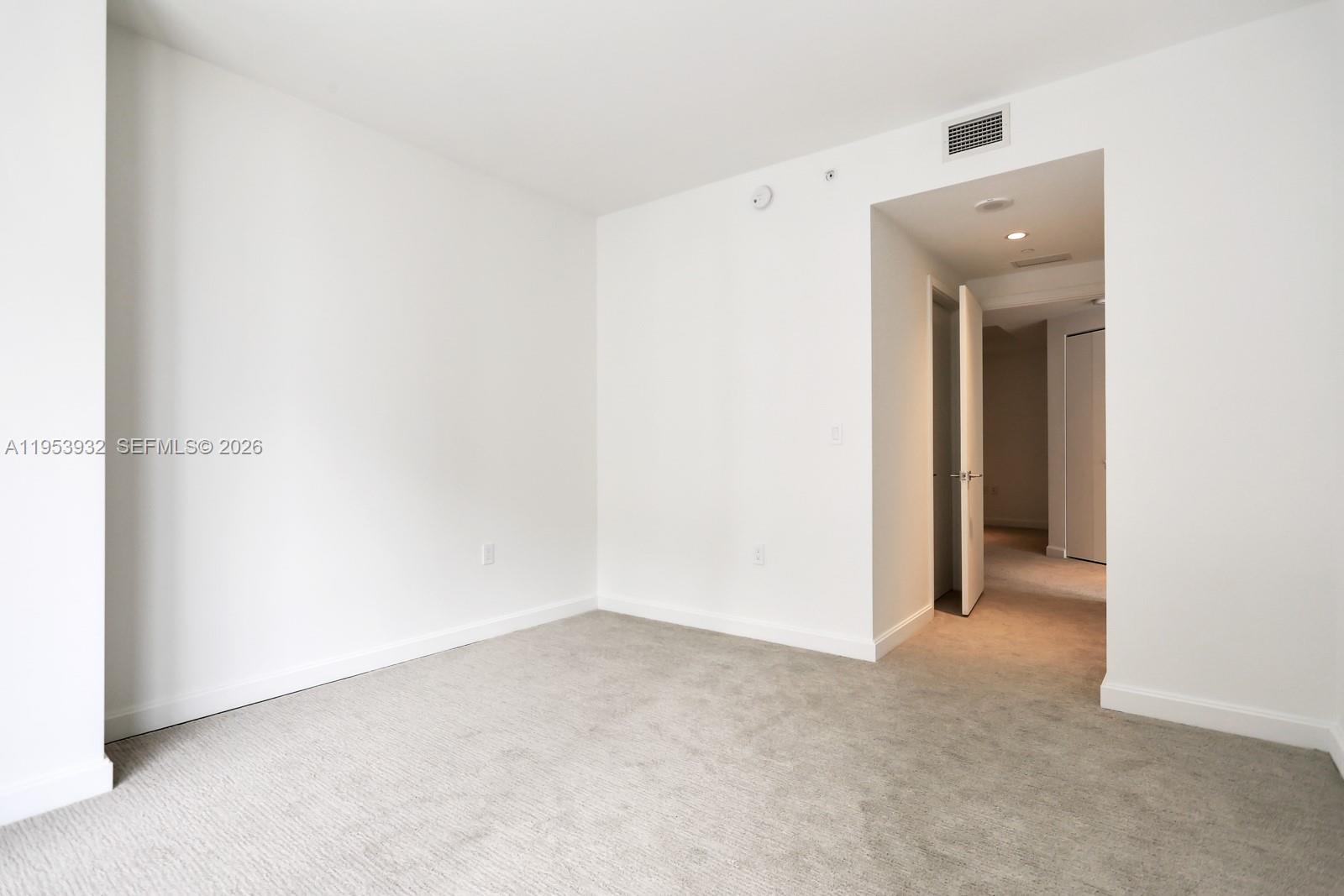 45 Southwest 9th Street, Unit 1806 Miami, FL 33130 - Photo 18 of 61 a view of an empty room