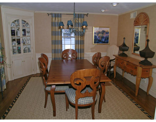 98 Richmond Road Belmont, MA 02478 - Photo 4 of 20 a dining room with furniture and window