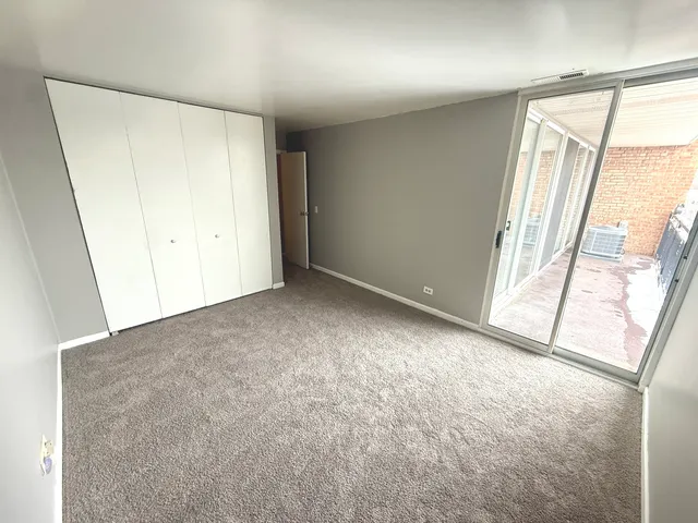 $182,500 | 6010 Oakwood Drive, Unit 5D, Lisle, IL 60532