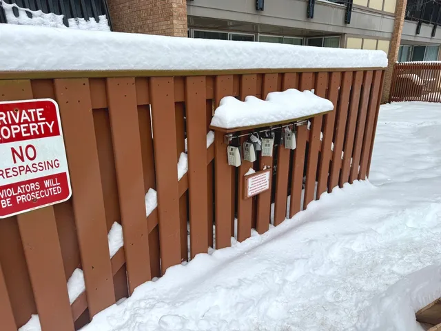 $182,500 | 6010 Oakwood Drive, Unit 5D, Lisle, IL 60532