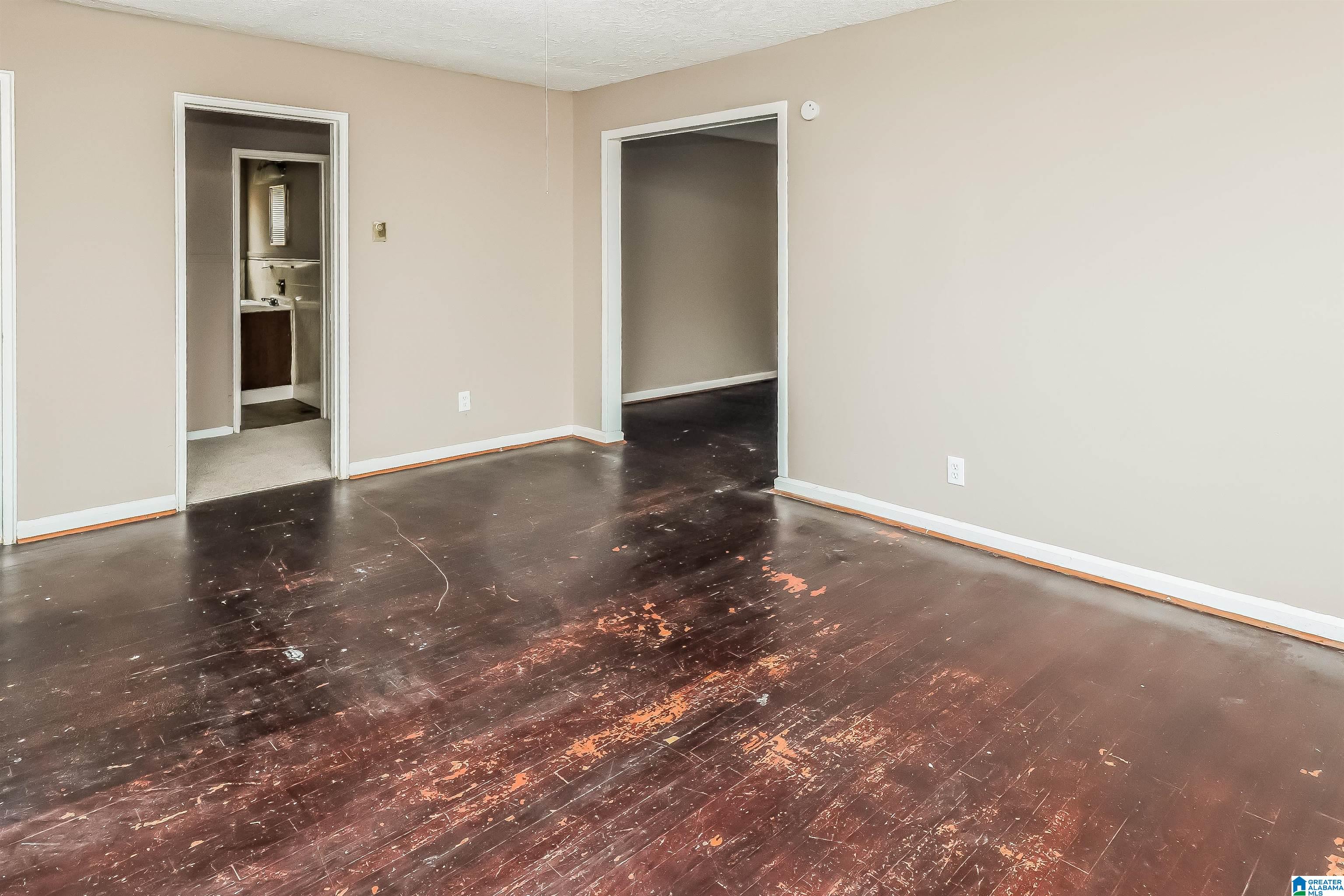 1225 15th Street Southwest Birmingham, AL 35211 - Photo 3 of 14