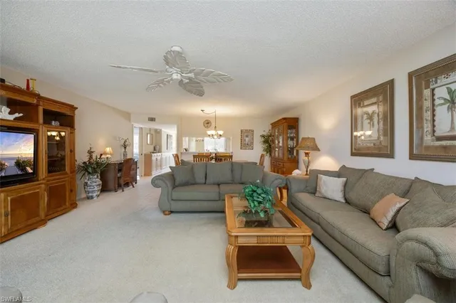 $2,400 | 5980 Amherst Drive, Unit D202, Naples, FL 34112