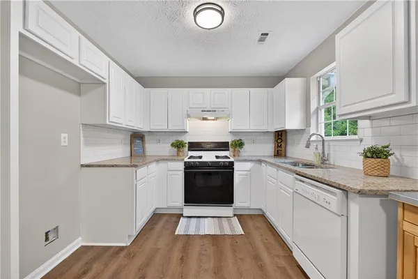 $269,000 | 93 Eva Drive, Hampton, GA 30228