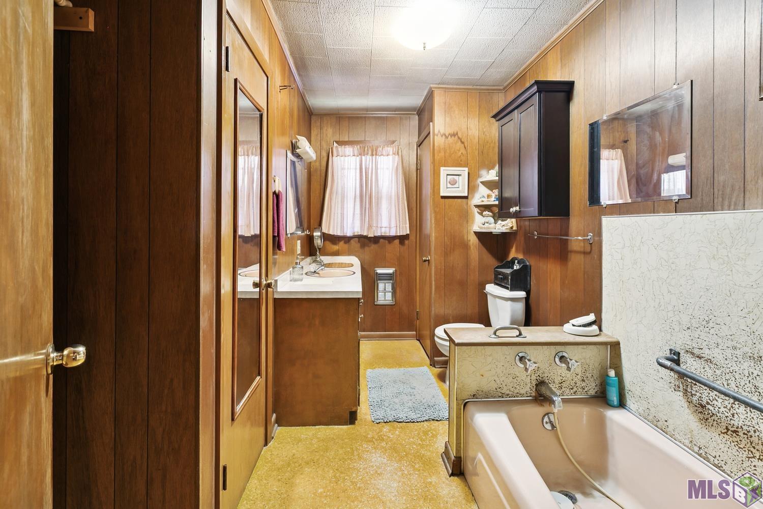 37544 Highway 22 Darrow, LA 70725 - Photo 12 of 17