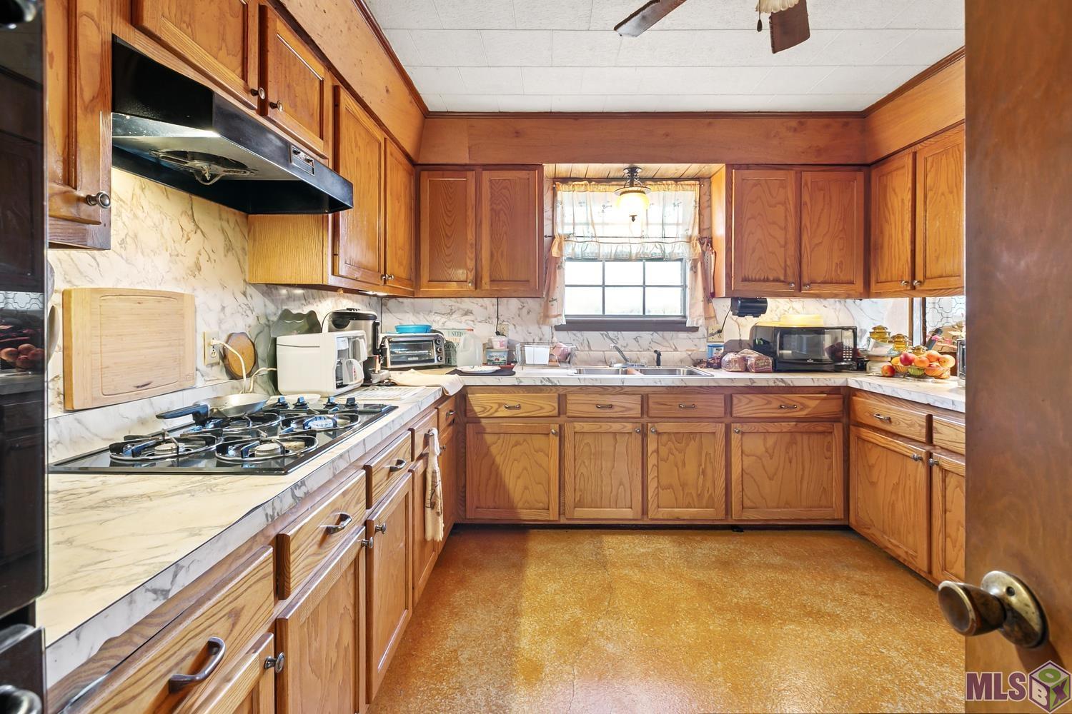 37544 Highway 22 Darrow, LA 70725 - Photo 8 of 17