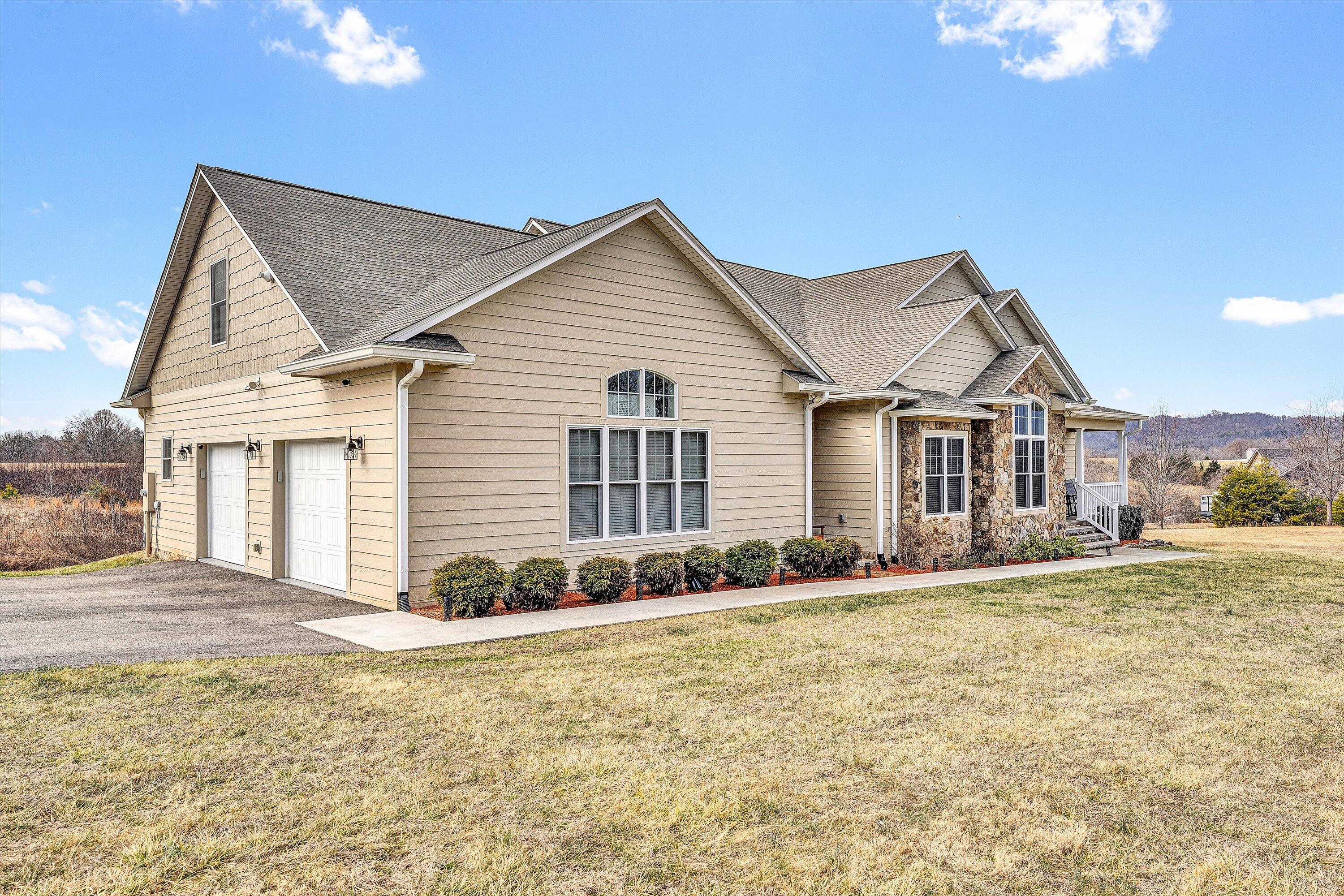 91 Cahas Summit Road Boones Mill, VA 24065 - Photo 5 of 61 03-SGP-00480