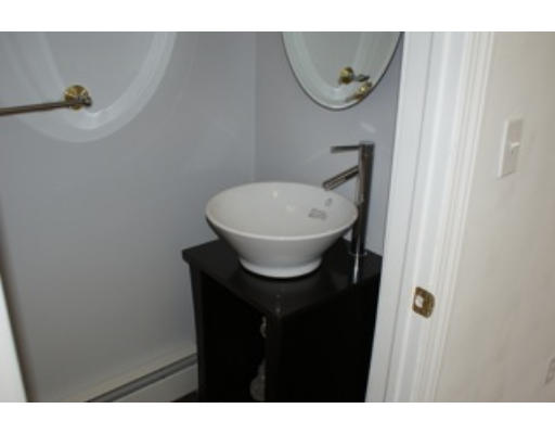 14 Oakledge Road Swampscott, MA 01907 - Photo 8 of 17 Gallery Image 8