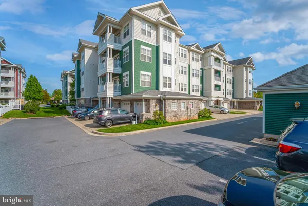 $375,000 | 13501 Belle Chasse Boulevard, Unit 215, Laurel, MD 20707