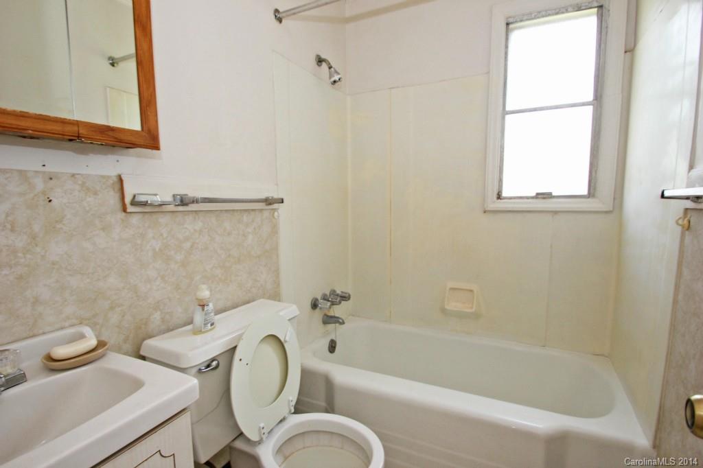 3224 Minnesota Road Charlotte, NC 28208 - Photo 5 of 6 Gallery Image 5