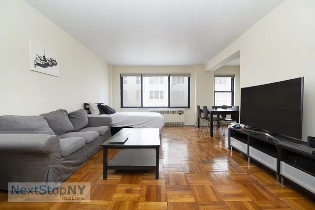 $399,000 | 200 East 36th Street, Unit 11E | Murray Hill