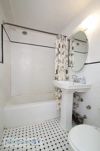 $399,000 | 200 East 36th Street, Unit 11E | Murray Hill