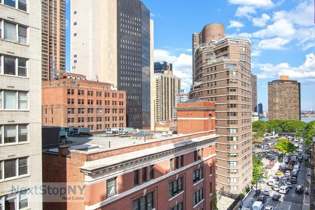 $399,000 | 200 East 36th Street, Unit 11E | Murray Hill