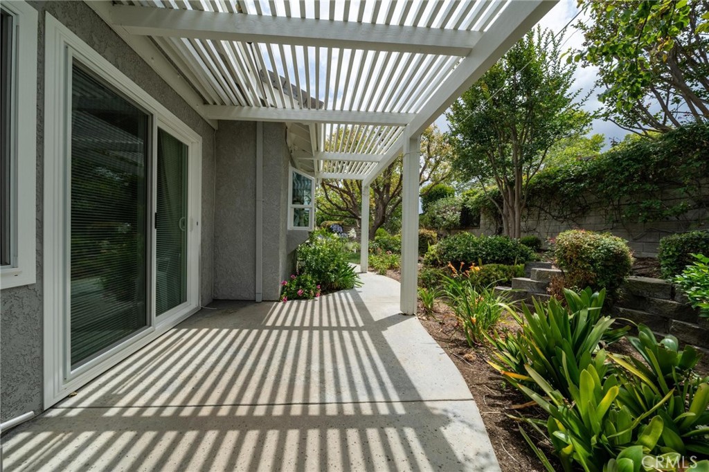 26072 Charing Cross Road Valencia, CA 91355 - Photo 40 of 105