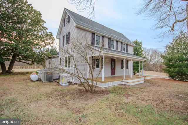 front view of house with a yard