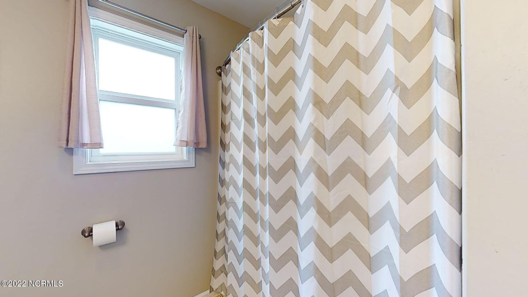 112 Station Yard Road New Bern, NC 28562 - Photo 17 of 29 hall bathroom