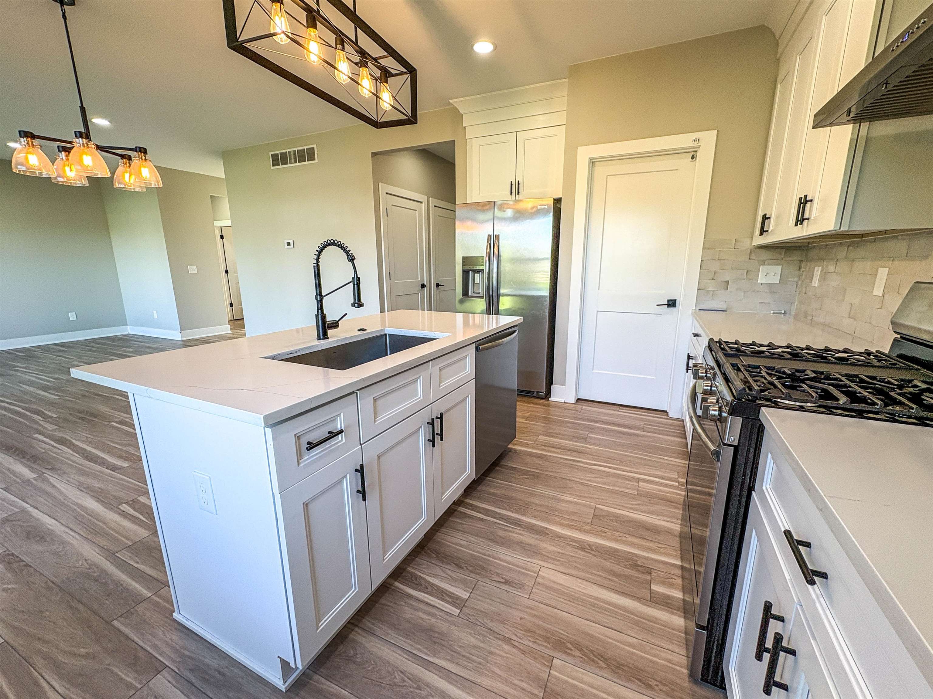 2465 McClellan Boulevard Davison, MI 48423 - Photo 11 of 34