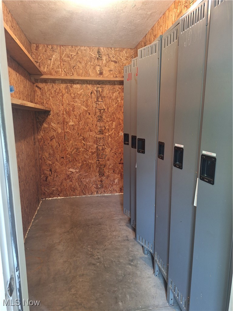 16604 Old State Road Middlefield, OH 44062 - Photo 38 of 48 Outbuilding Locker room