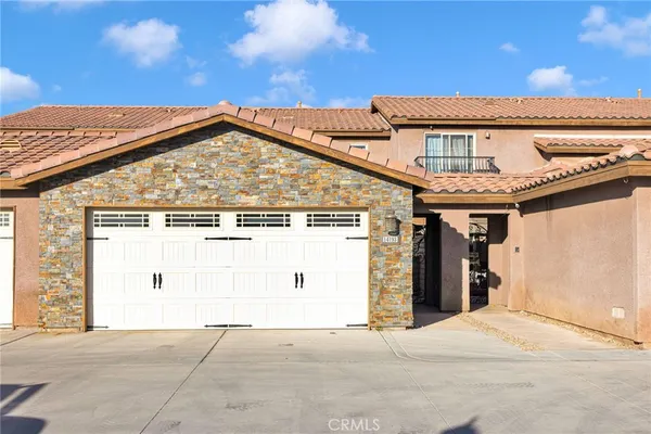 $350,000 | 14193 Jicarilla Road, Unit 302, Apple Valley, CA 92307
