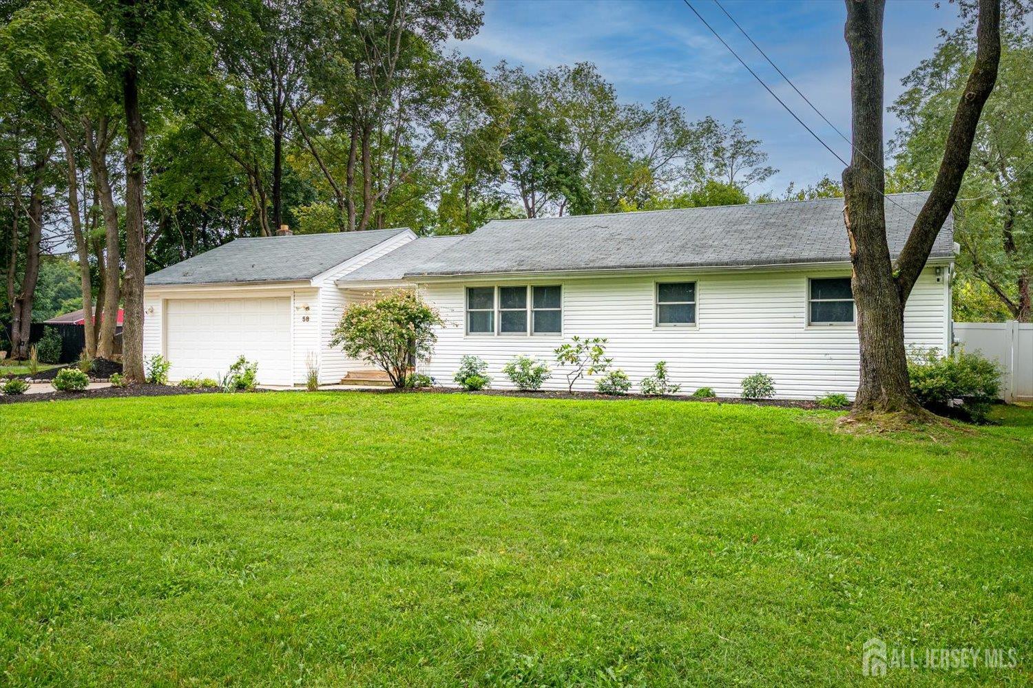 58 Pleasant Valley Road Old Bridge, NJ 08857 - Photo 3 of 33 Gallery Image 3