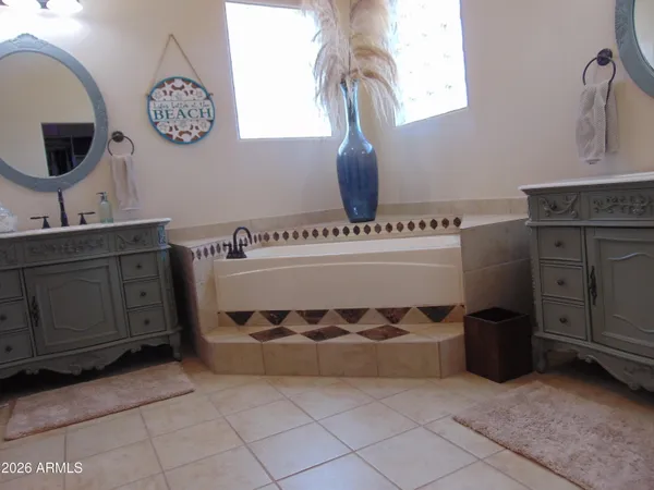 $900,000 | 7530 West Bucking Horse Road, Sahuarita, AZ 85629