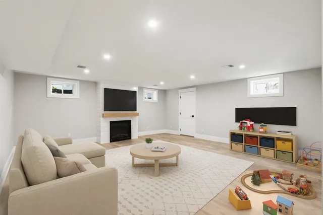 $1,695,000 | 278 North Main Street, Natick, MA 01760