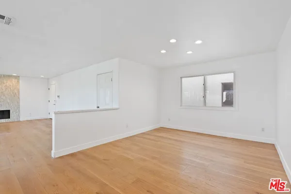 $9,500 | 29 Lighthouse Street, Unit 2, Venice, CA 90292