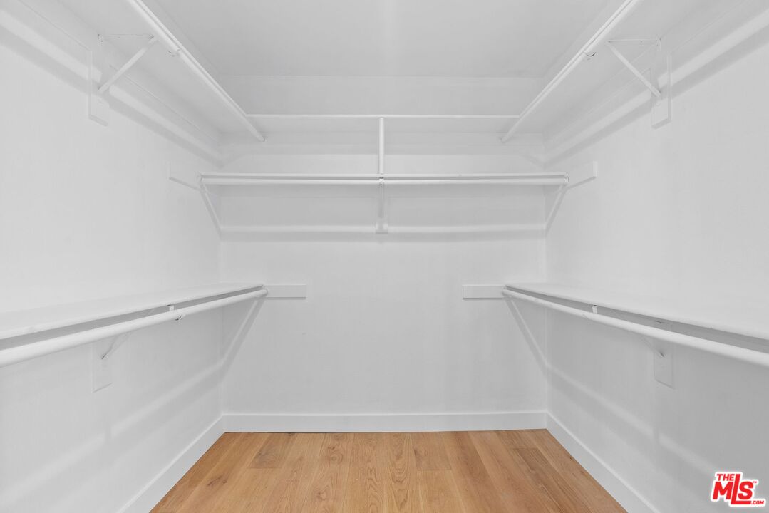 29 Lighthouse Street, Unit 2 Marina del Rey, CA 90292 - Photo 23 of 38