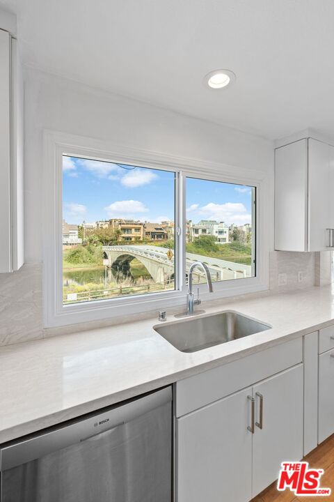 29 Lighthouse Street, Unit 2 Marina del Rey, CA 90292 - Photo 8 of 38