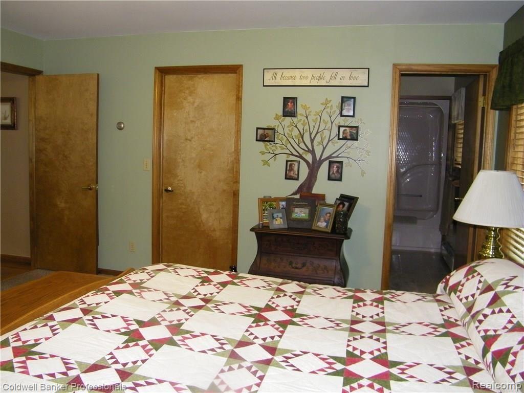 5938 Old State Road North Branch, MI 48461 - Photo 12 of 31 100_3792.jpg