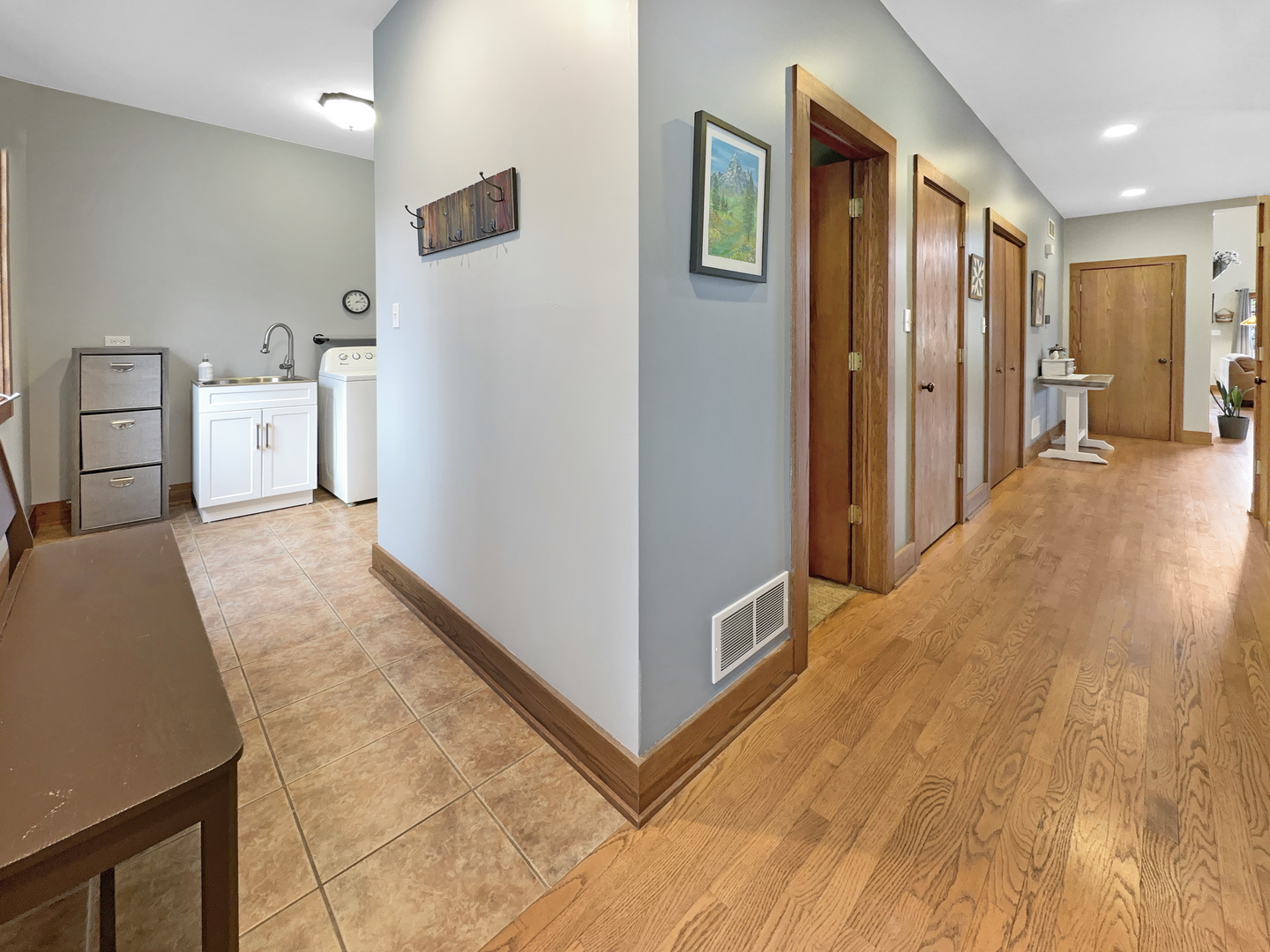 493 Aberdeen Drive Crete, IL 60417 - Photo 25 of 52 a view of a kitchen with furniture and an empty room