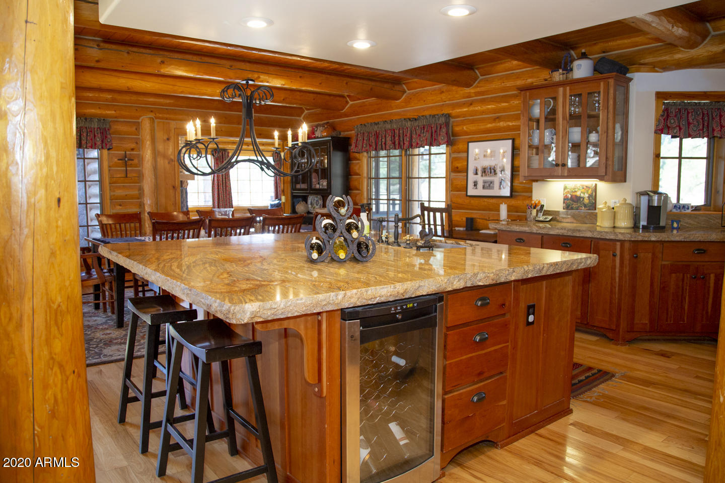 620 County Road, Unit 1325 Greer, AZ 85927 - Photo 14 of 66 Kitchen Island