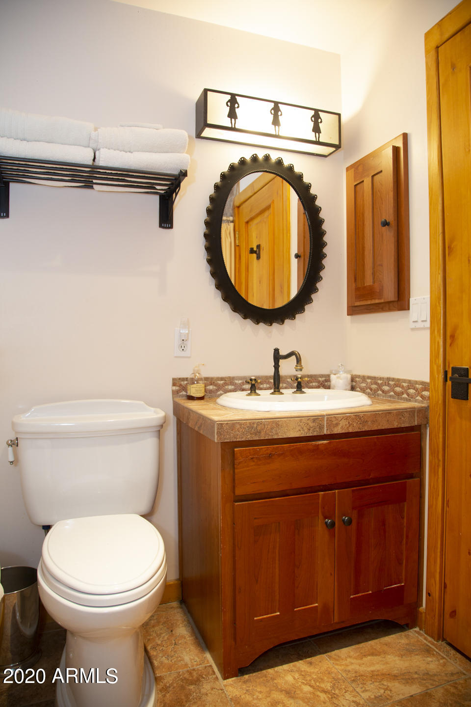 620 County Road, Unit 1325 Greer, AZ 85927 - Photo 38 of 66 East Wing Bath Room