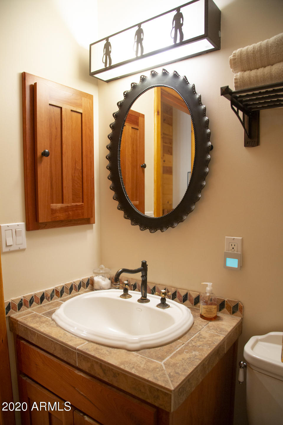 620 County Road, Unit 1325 Greer, AZ 85927 - Photo 48 of 66 West Wing Bath Room