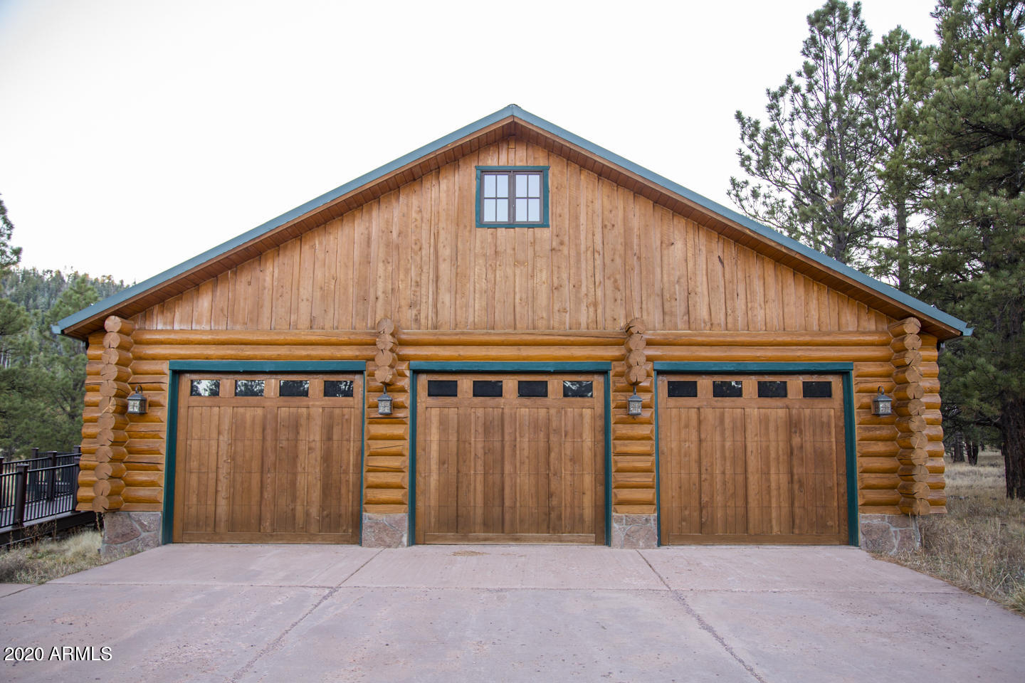 620 County Road, Unit 1325 Greer, AZ 85927 - Photo 63 of 66 Three Car Garage