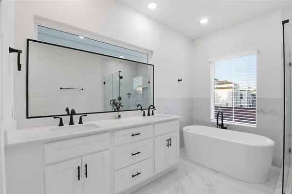 $3,400 | 1243 West 23rd Street, Unit B, Houston, TX 77008