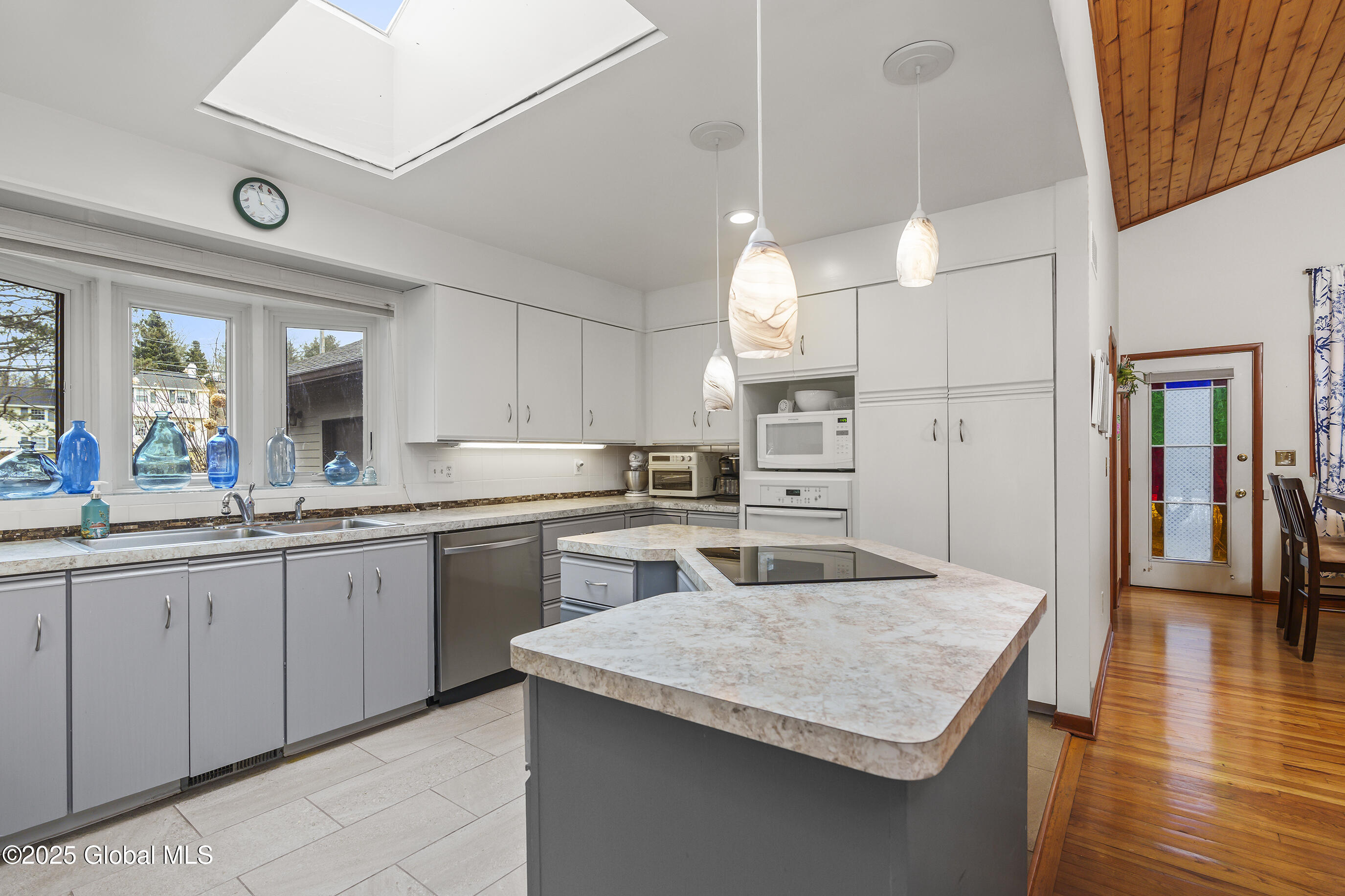33 Crow Ridge Road Voorheesville, NY 12186 - Photo 11 of 52 019-33-Crow-Ridge-Rd