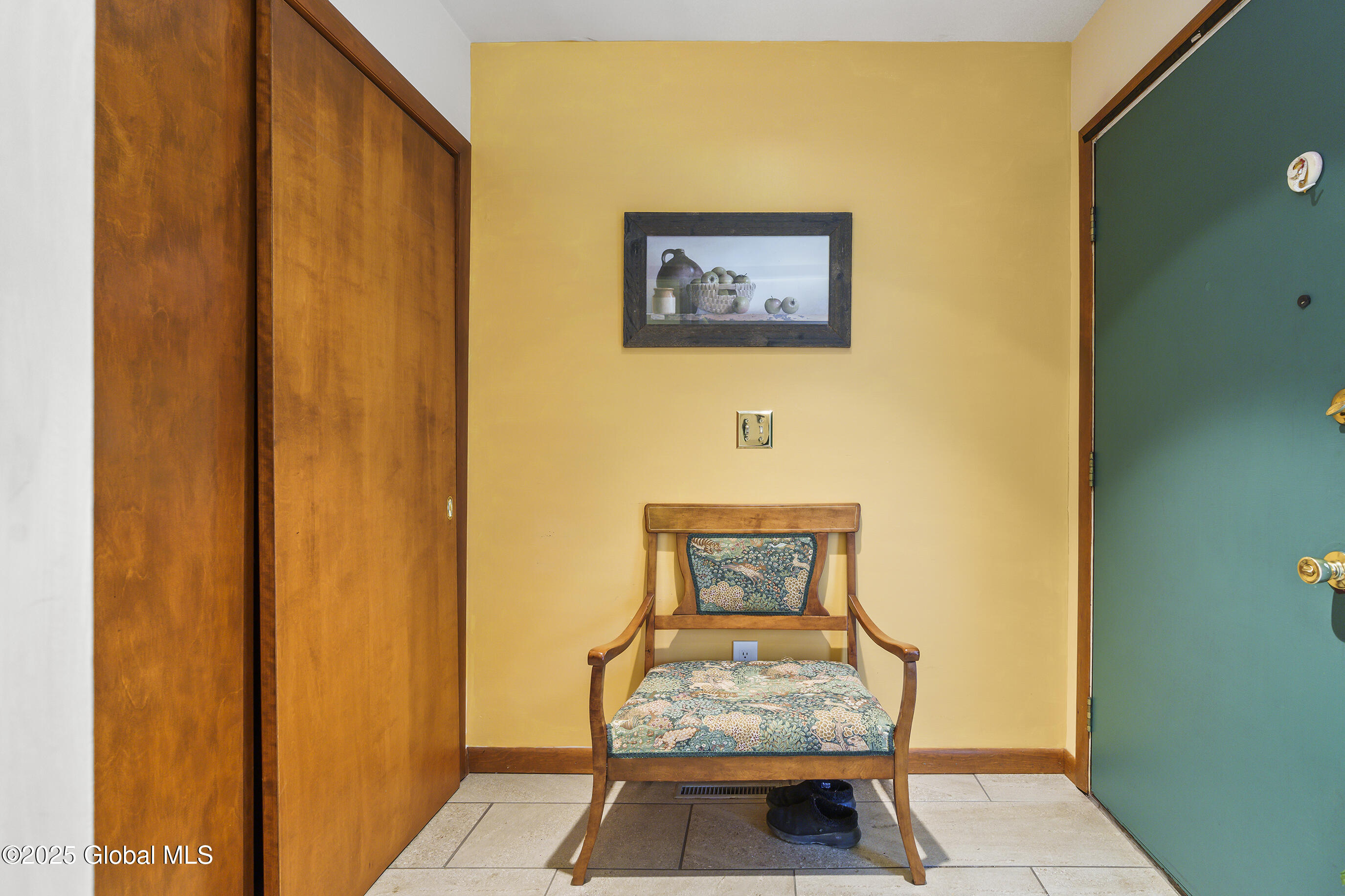 33 Crow Ridge Road Voorheesville, NY 12186 - Photo 6 of 52 040-33-Crow-Ridge-Rd