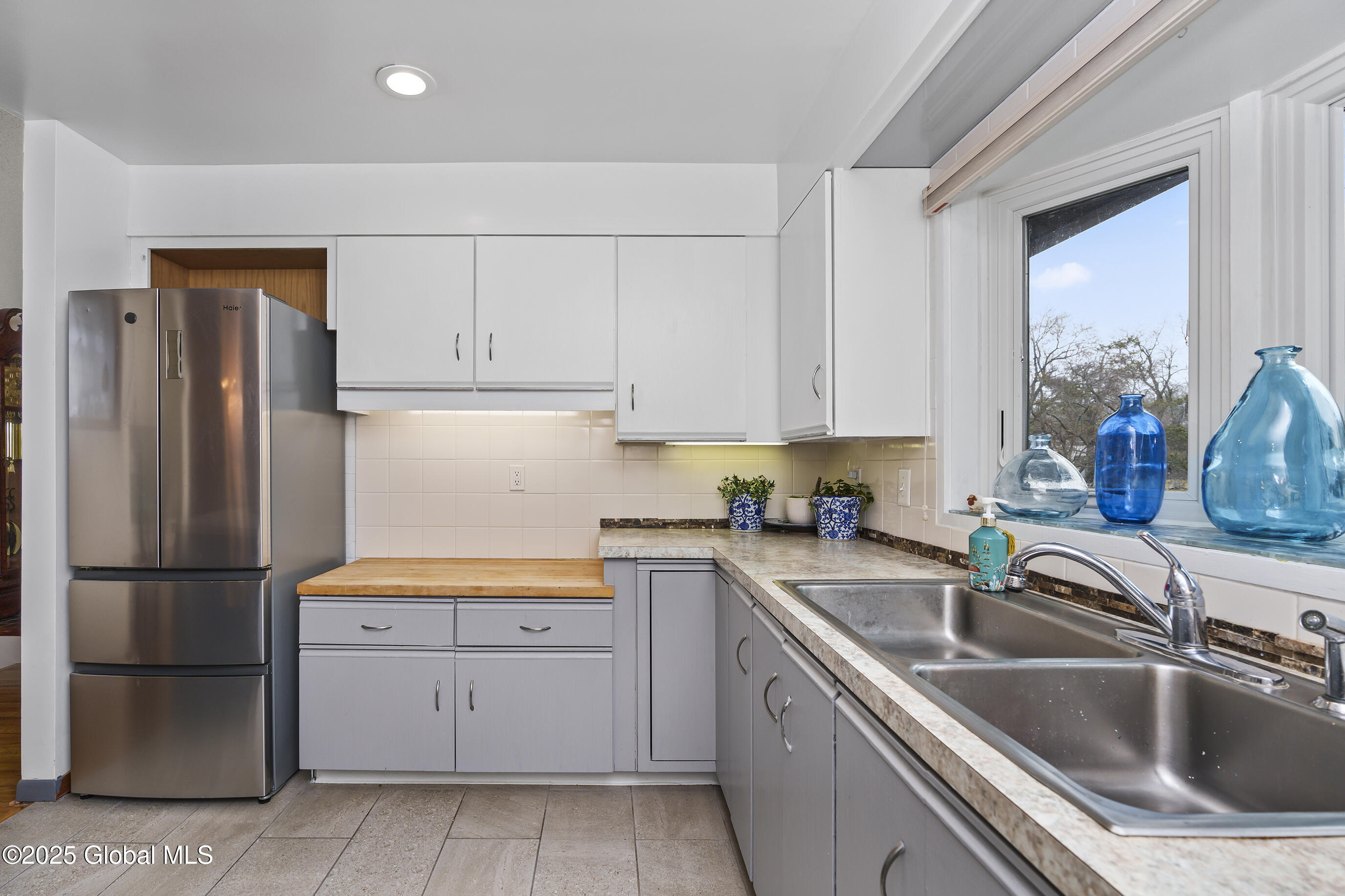 33 Crow Ridge Road Voorheesville, NY 12186 - Photo 9 of 52 018-33-Crow-Ridge-Rd
