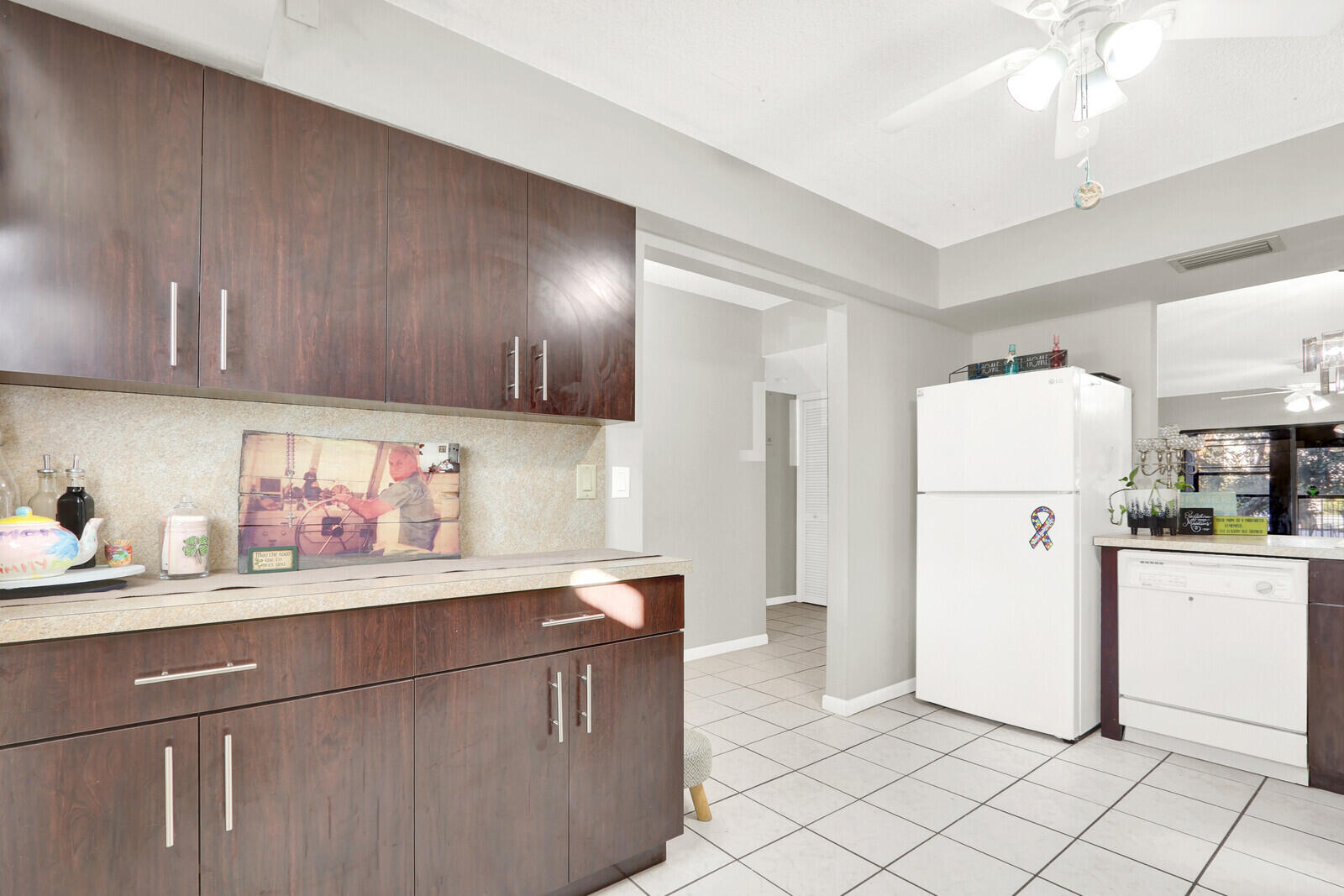 1811 Southwest Palm City Road, Unit A301 Stuart, FL 34994 - Photo 13 of 22 15_Image_15_mls