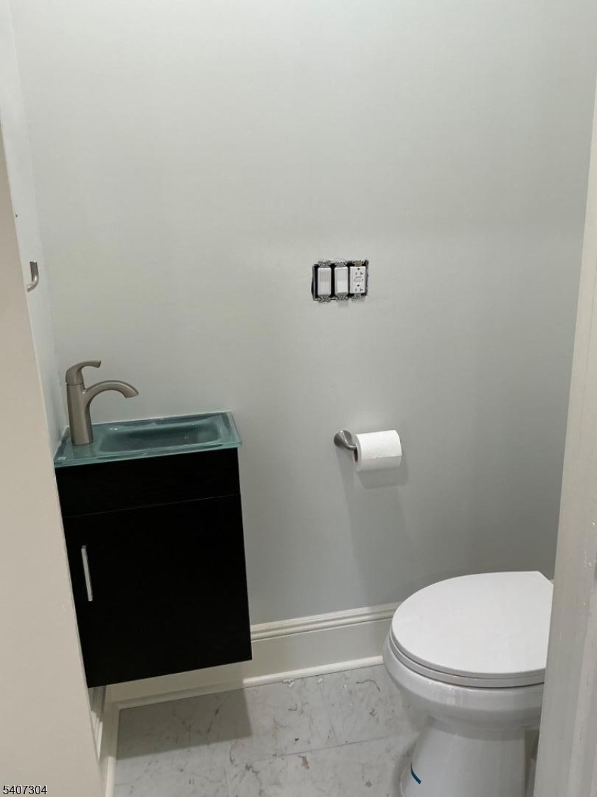 176 Weequahic Avenue, Unit 2 Newark, NJ 07112 - Photo 12 of 20