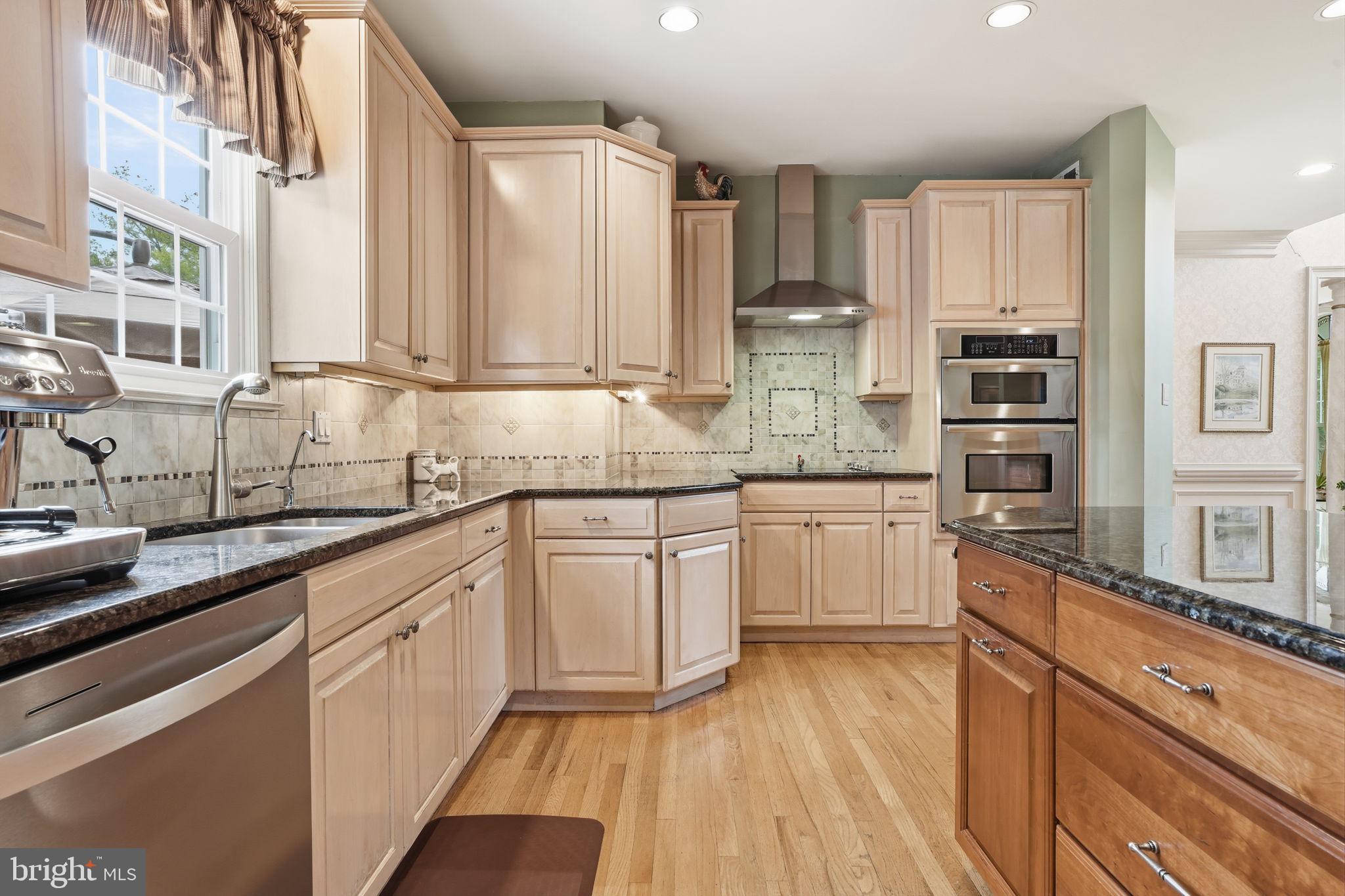 25 Alexanders Court Newtown, PA 18940 - Photo 27 of 57 Kitchen