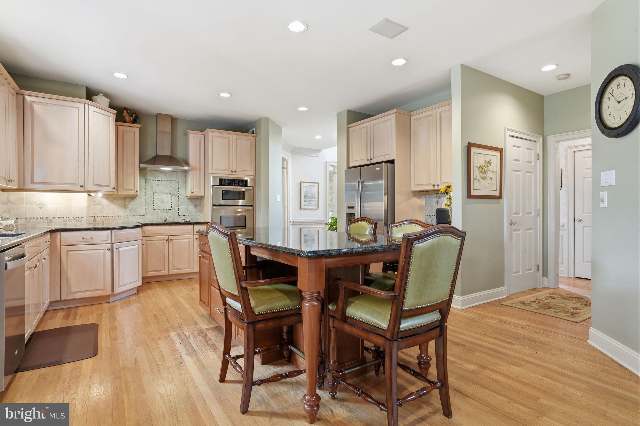 25 Alexanders Court Newtown, PA 18940 - Photo 28 of 57 Kitchen